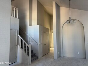 6827 W Citrus Way in Glendale, AZ - Building Photo - Building Photo