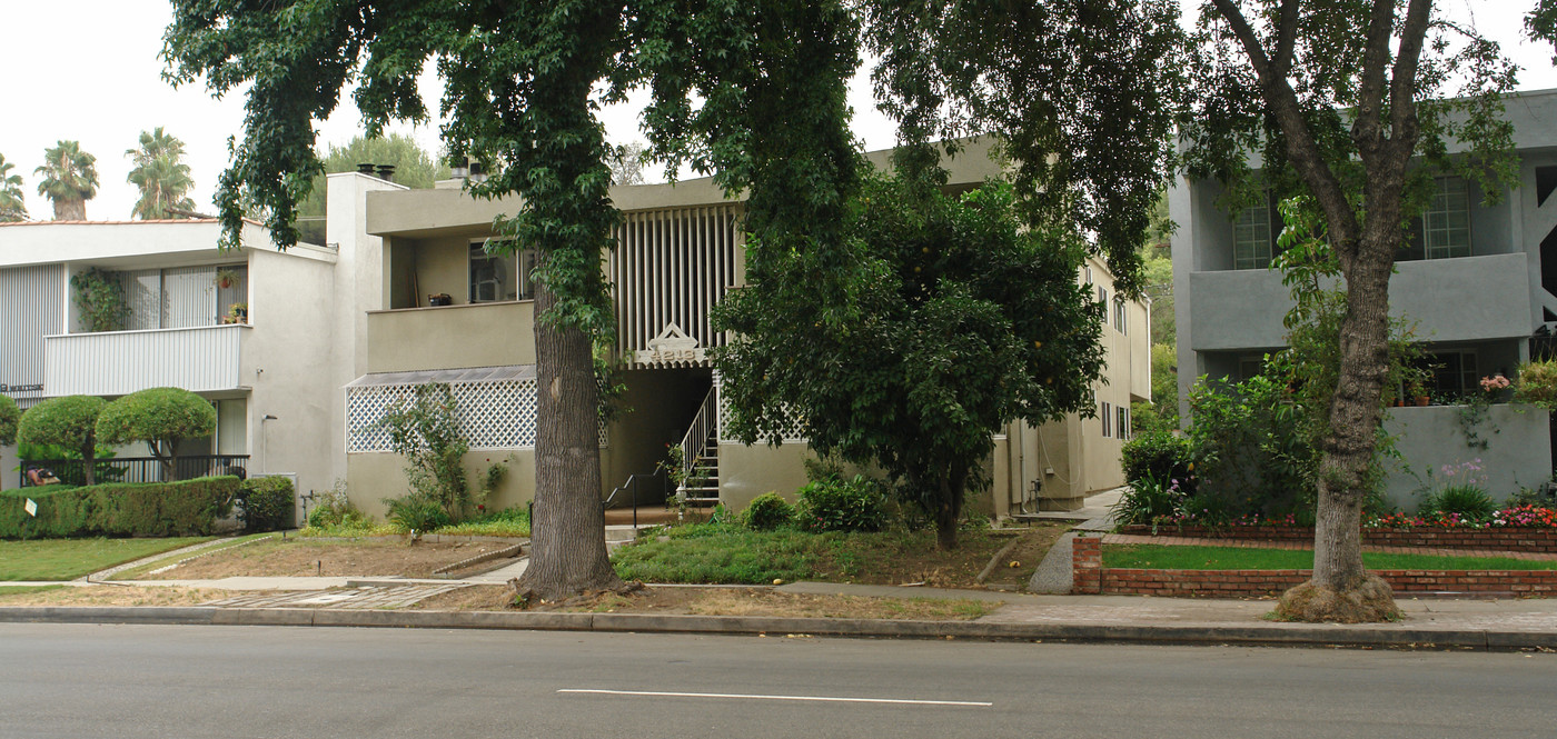 4213 Whitsett Ave in Studio City, CA - Building Photo