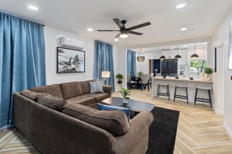 2521 W California St in Santa Ana, CA - Foto de edificio - Building Photo