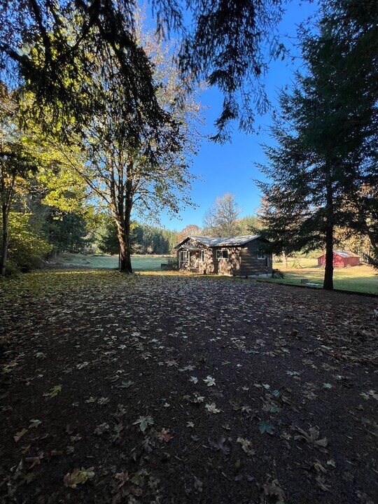 89376 Knight Rd in Elmira, OR - Building Photo