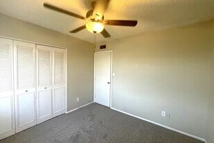 3527 N 61st Dr in Phoenix, AZ - Building Photo