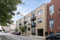 180 Scholes Street in Brooklyn, NY - Building Photo - Building Photo