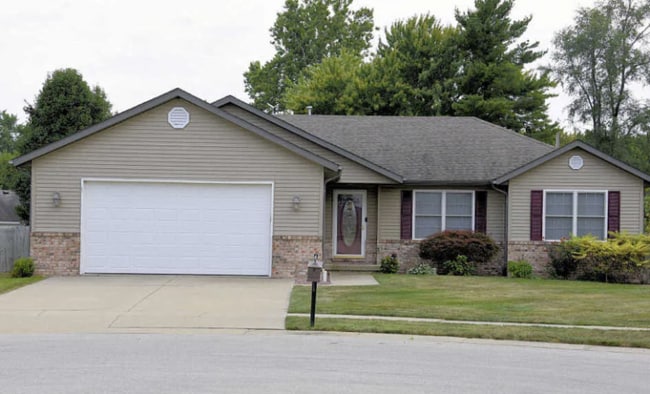 property at 1800 Persimmon Ave