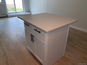 85 N Middletown Rd in Nanuet, NY - Building Photo - Building Photo