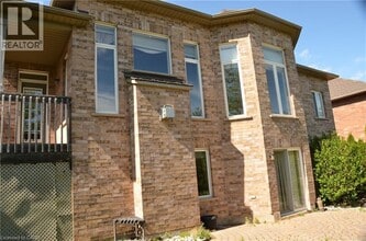 18 Anderson Ct in Hamilton, ON - Building Photo - Building Photo