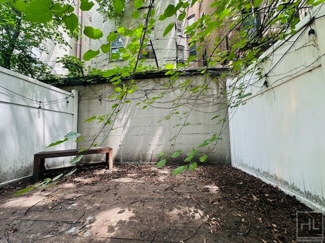 Luxury 1 Bedroom Duplex with Private Outdo in New York, NY - Building Photo - Building Photo