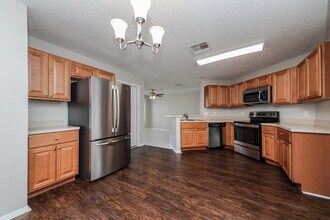 153 Pinewood Cir in Kissimmee, FL - Building Photo - Building Photo