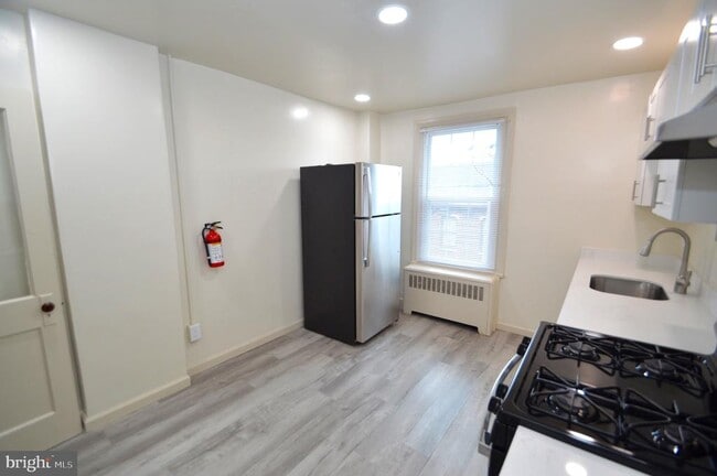 property at 21 E Union St