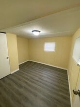 246 Century St in Jacksonville, FL - Building Photo - Building Photo