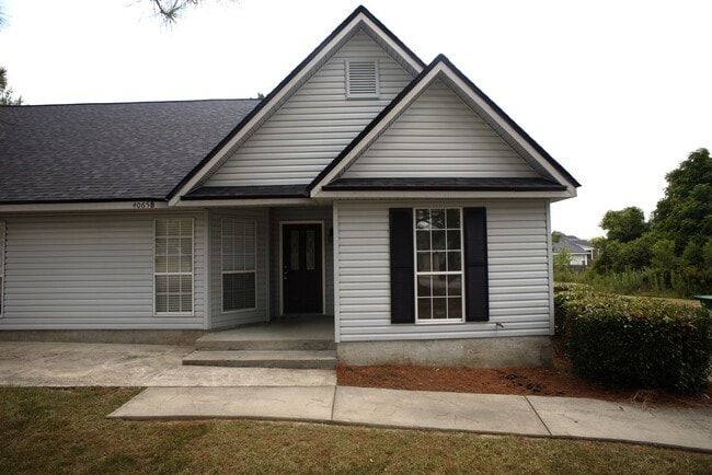 property at 4065 Northlake Dr