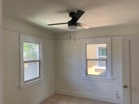1050 Lagoon Ave, Unit 1050.5 photo'