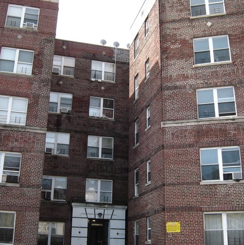 38 Caryl Ave in Yonkers, NY - Foto de edificio - Building Photo