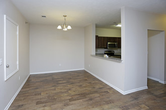 Westridge Apartments in Williston, ND - Building Photo - Interior Photo