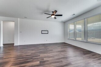 916 Waggoner Dr in Krugerville, TX - Building Photo - Building Photo