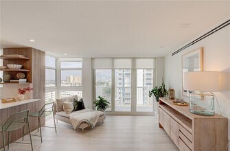1370 S Ocean Blvd in Pompano Beach, FL - Building Photo - Building Photo