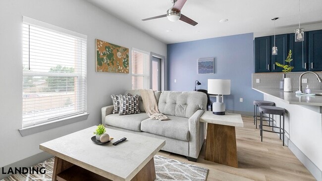 2422 S Carrier Pkwy, Unit 210