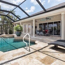 2317 SW 43rd Ln in Cape Coral, FL - Foto de edificio - Building Photo