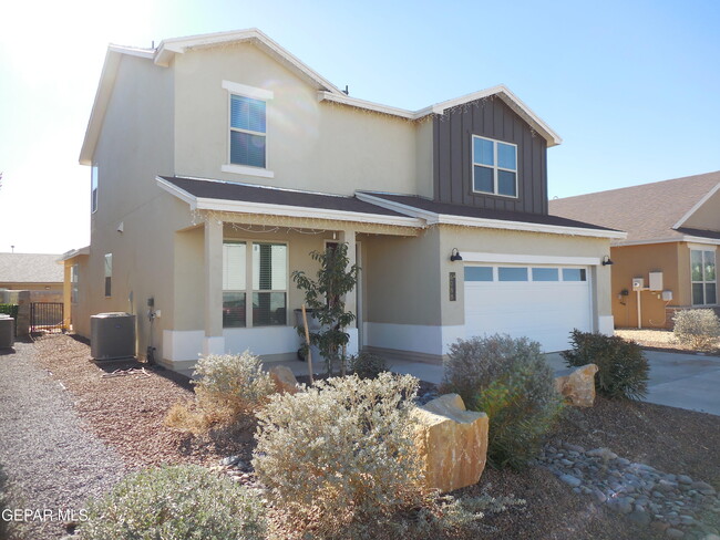 6088 Hidden Row Ave in El Paso, TX - Foto de edificio - Building Photo