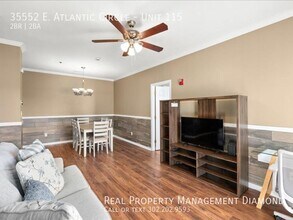 35552 E Atlantic Cir in Rehoboth Beach, DE - Foto de edificio - Building Photo