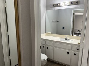 16780 Green Tree Blvd in Victorville, CA - Building Photo - Building Photo