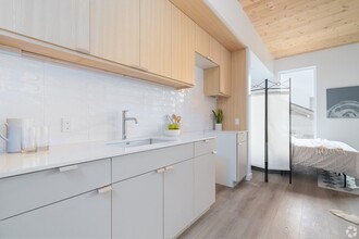 154 Broadway in Somerville, MA - Foto de edificio - Building Photo