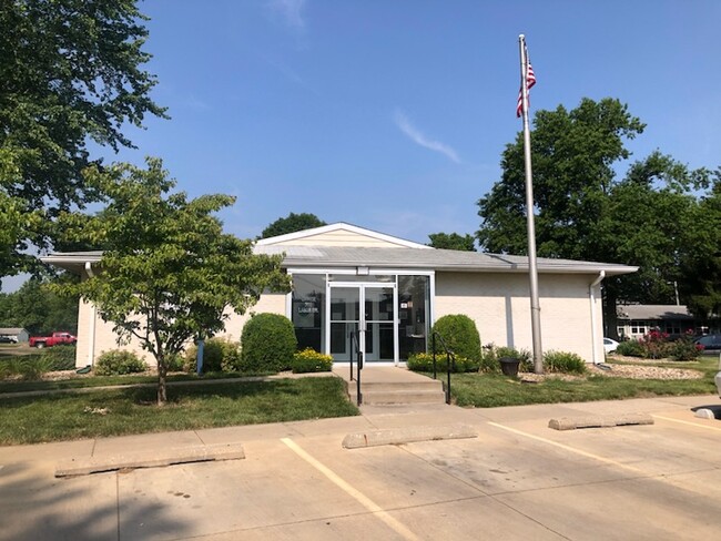 Jacksonville Affordable Housing in Jacksonville, IL - Foto de edificio - Building Photo