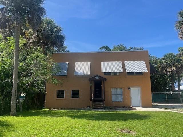 902 Boston Ave in Fort Pierce, FL - Building Photo - Building Photo