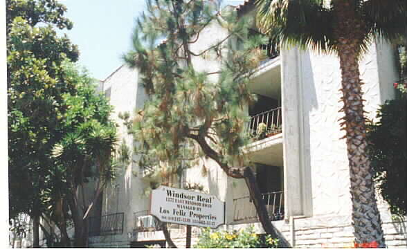 Windsor Villas in Glendale, CA - Foto de edificio - Building Photo