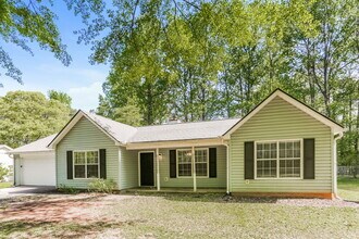 130 Harriette Dr in Stockbridge, GA - Building Photo - Building Photo