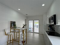 2812 SW 92nd Ave in Miami, FL - Building Photo - Building Photo