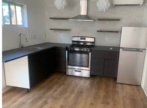 13441 Erwin St in Los Angeles, CA - Building Photo