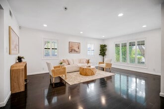 2170 Linnington Ave in Los Angeles, CA - Building Photo - Building Photo