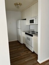 210 Connecticut Ave in Greer, SC - Foto de edificio - Building Photo