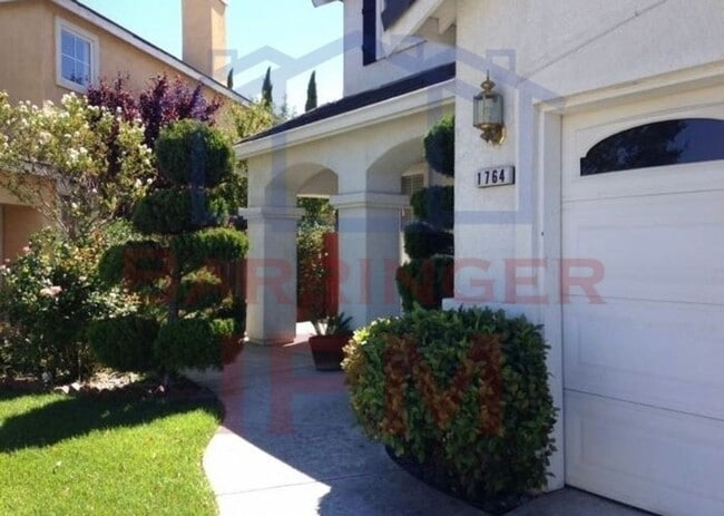 1764 Rochester St in Tracy, CA - Building Photo - Building Photo