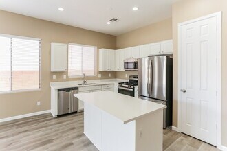 5037 W Nancy Ln in Phoenix, AZ - Building Photo - Building Photo