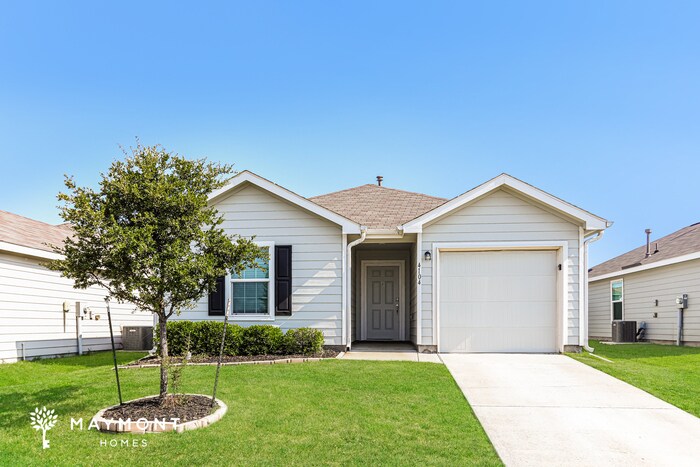 4104 Wintergreen Dr in Forney, TX - Building Photo
