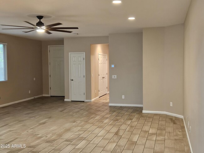 7836 W Rock Springs Dr in Peoria, AZ - Building Photo - Building Photo