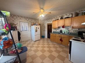 384 Park St in Bristol, CT - Building Photo - Building Photo