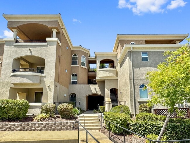 property at 1300 Moon Cir