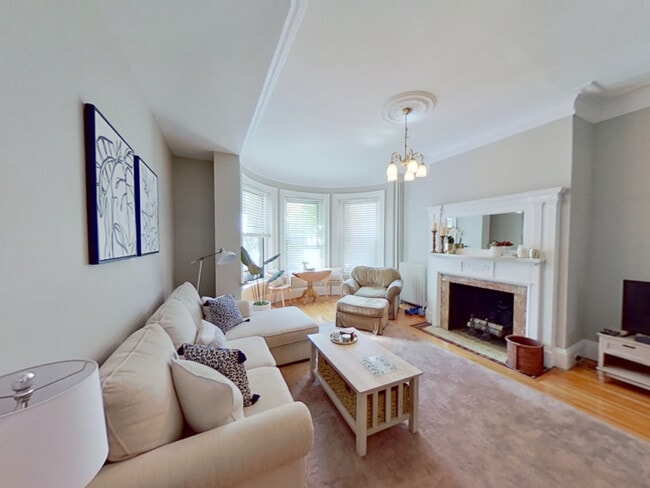 423 Marlborough St, Unit 1