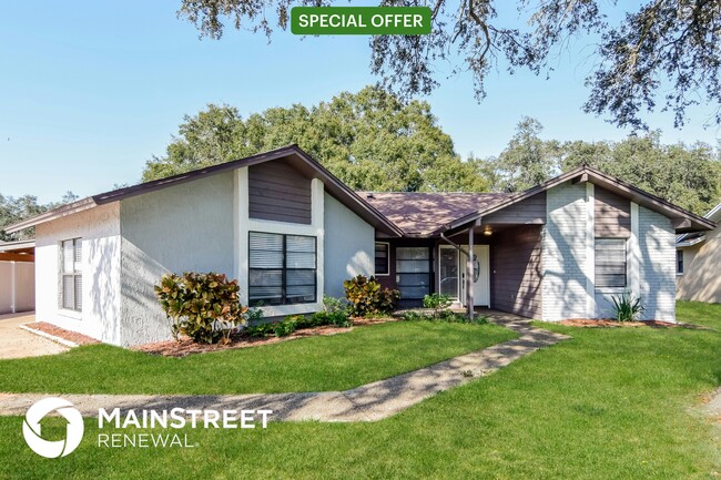 property at 1805 Lk Crst Ave