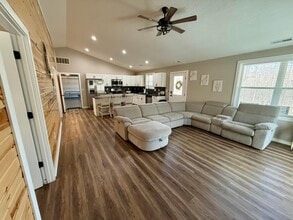 813 Eaton Hollow Rd SW in Lancaster, OH - Building Photo - Building Photo