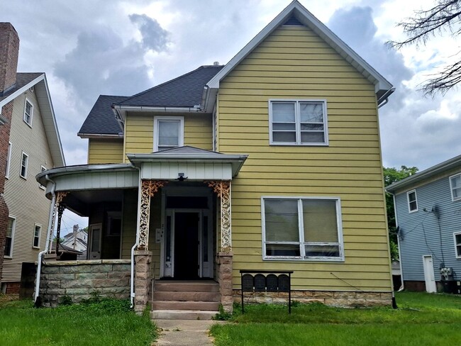 property at 214 S Bloomington St