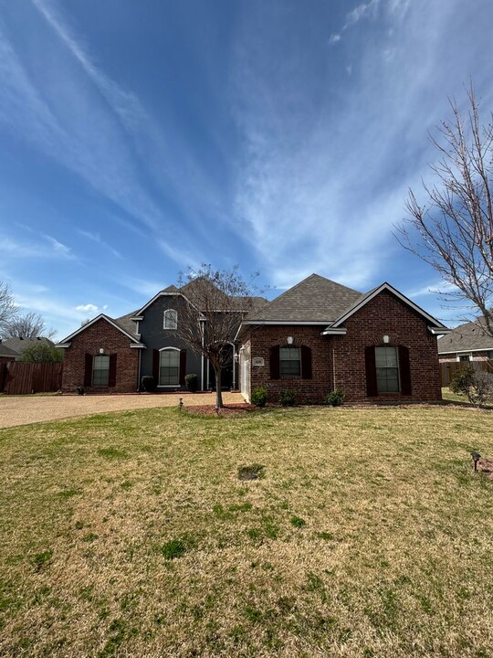 410 Half Moon Ln in Bossier City, LA - Building Photo