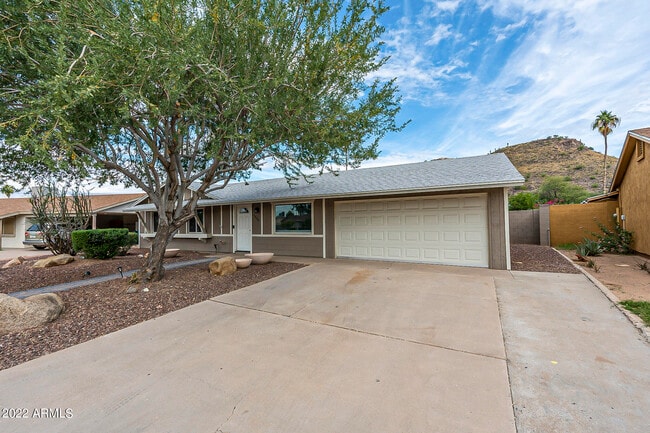 property at 1428 W Joan De Arc Ave