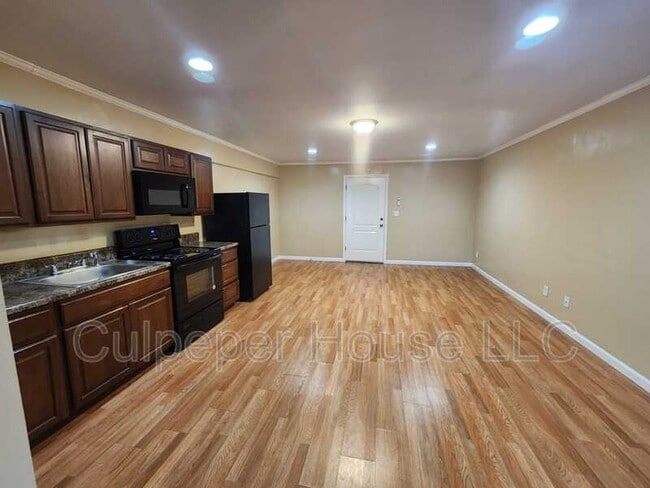 2854 W Sylvania Ave in Toledo, OH - Building Photo - Building Photo