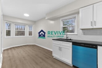 131 Doremus Ave in Waterford Township, MI - Building Photo - Building Photo