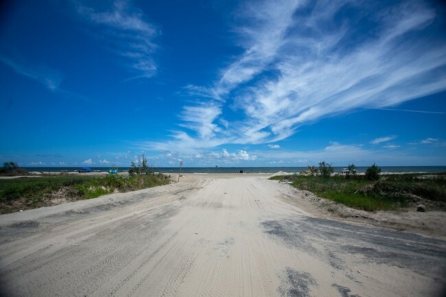 959 E Rd, Unit AUCMYE in Port Bolivar, TX - Building Photo - Building Photo