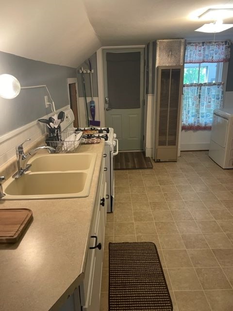 8 Harrison Ave in South Glens Falls, NY - Building Photo - Building Photo
