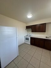 4795 E Ashlan Ave in Fresno, CA - Building Photo - Building Photo